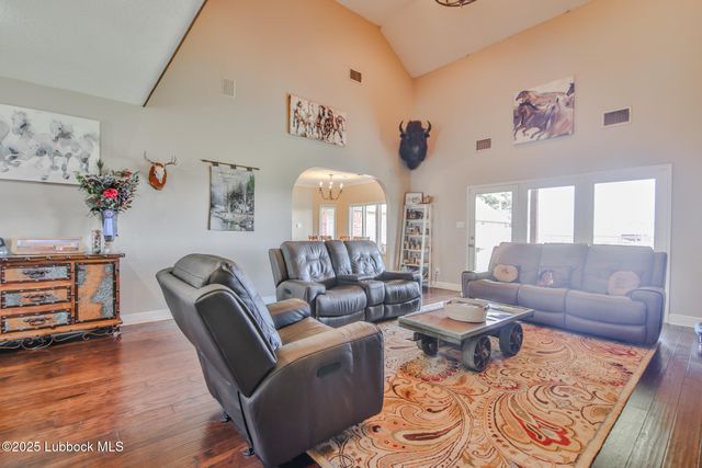 7910 County Rd 7700, Wolfforth, TX 79382