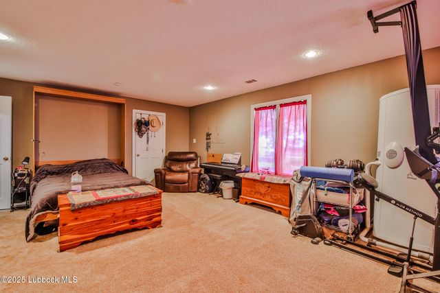 7910 County Rd 7700, Wolfforth, TX 79382