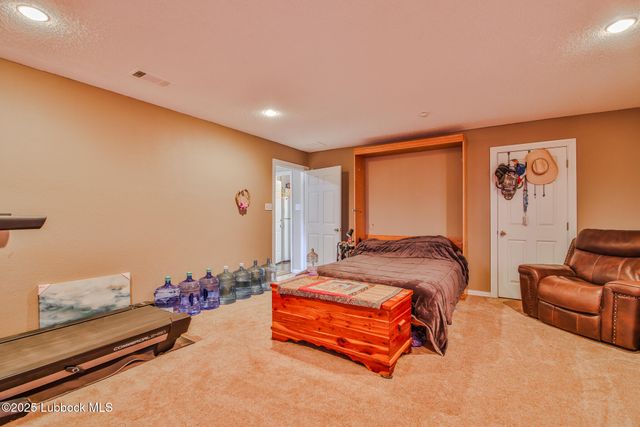 7910 County Rd 7700, Wolfforth, TX 79382