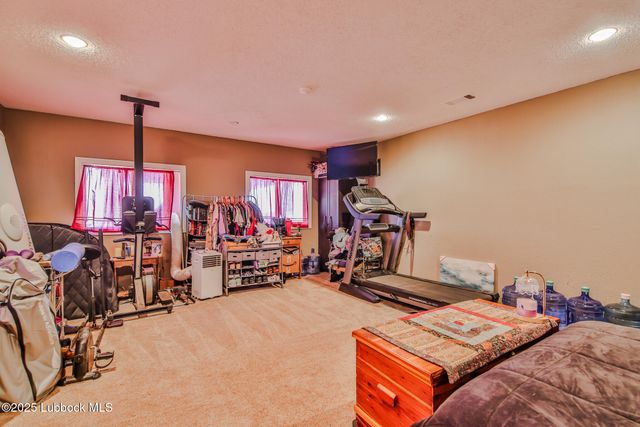 7910 County Rd 7700, Wolfforth, TX 79382