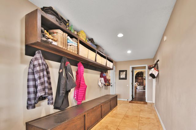 7910 County Rd 7700, Wolfforth, TX 79382