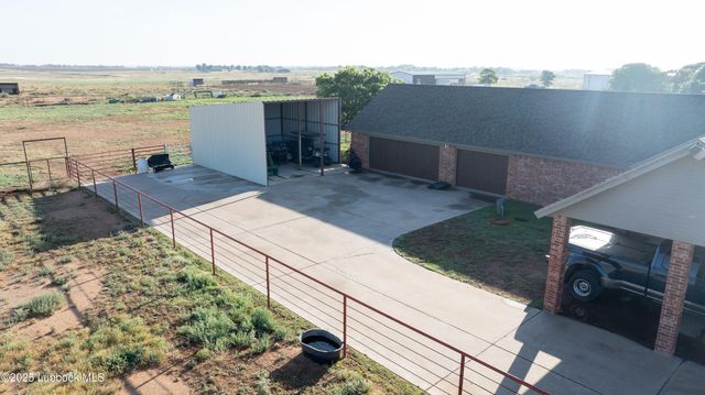 7910 County Rd 7700, Wolfforth, TX 79382