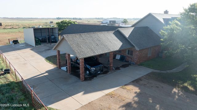 7910 County Rd 7700, Wolfforth, TX 79382