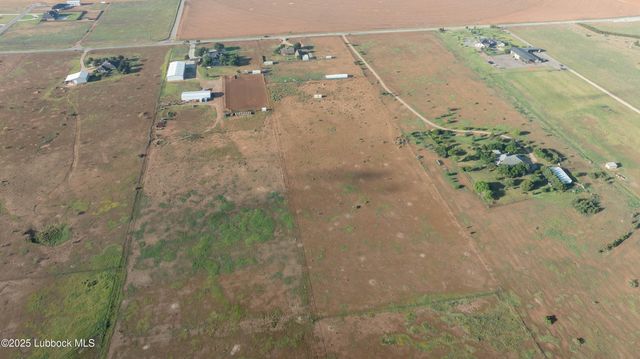 7910 County Rd 7700, Wolfforth, TX 79382