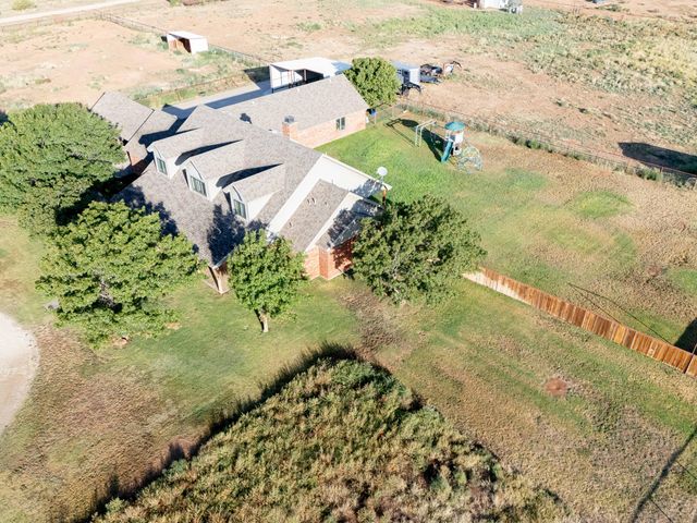 7910 County Rd 7700, Wolfforth, TX 79382