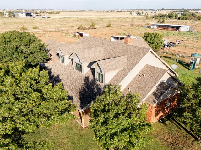 7910 County Rd 7700, Wolfforth, TX 79382