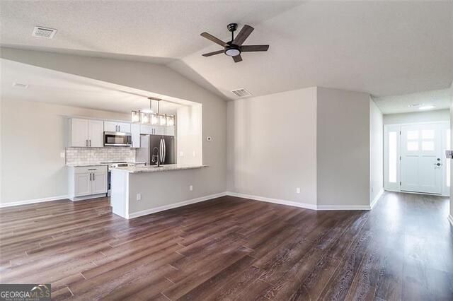 1216 Dylan Way, Bethlehem, GA 30620