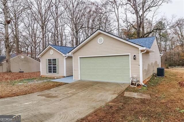 1216 Dylan Way, Bethlehem, GA 30620