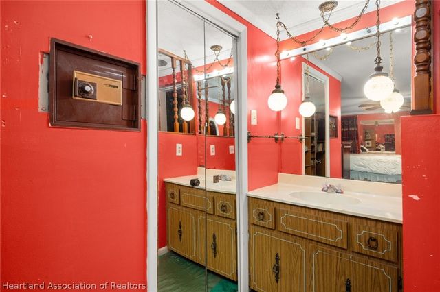 313 E Canfield Street, Avon Park, FL 33825