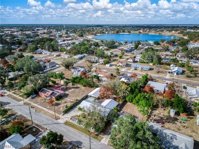 313 E Canfield Street, Avon Park, FL 33825