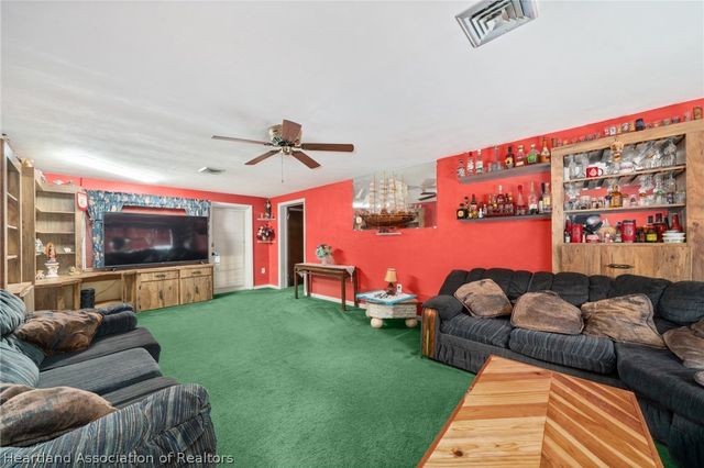 313 E Canfield Street, Avon Park, FL 33825