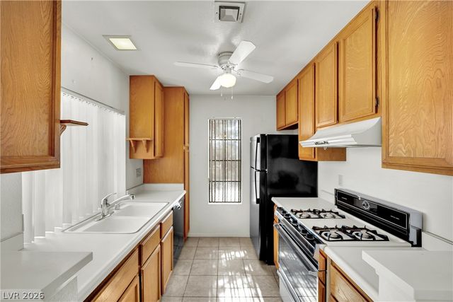 4831 Nara Vista Way 201, Las Vegas, NV 89103