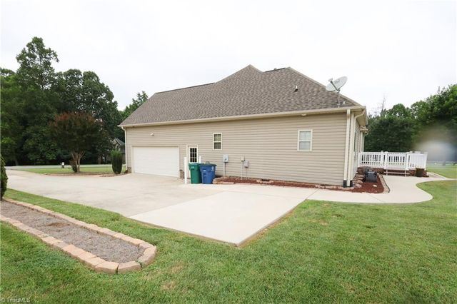 177 Winsome Laurel Lane, Reidsville, NC 27320