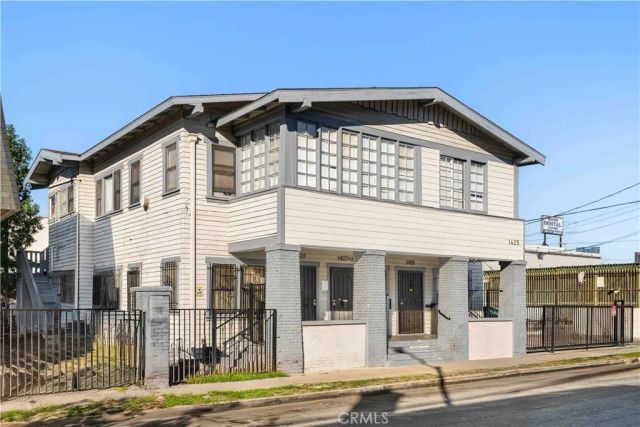 1425 W 18th St., Los Angeles, CA 90006