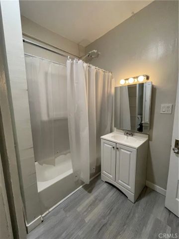 1425 W 18th St., Los Angeles, CA 90006