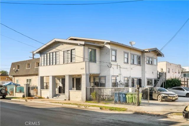 1425 W 18th St., Los Angeles, CA 90006