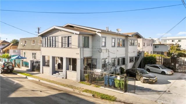 1425 W 18th St., Los Angeles, CA 90006