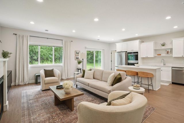 613 Field Point Street, Roberts, WI 54023