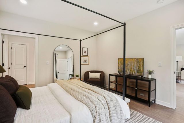 613 Field Point Street, Roberts, WI 54023