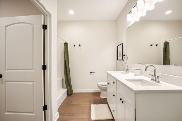 613 Field Point Street, Roberts, WI 54023