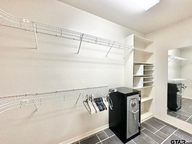 19390 Sandhill Lane, Flint, TX 75762