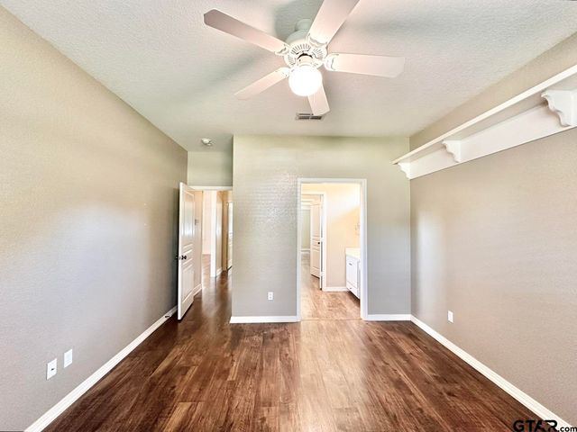 19390 Sandhill Lane, Flint, TX 75762