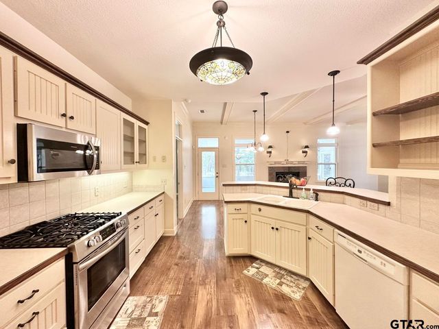 19390 Sandhill Lane, Flint, TX 75762