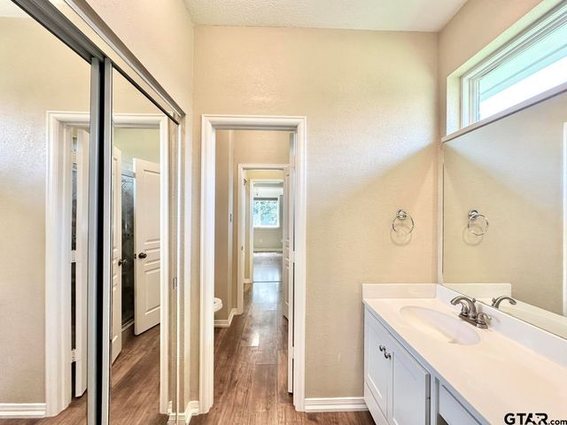 19390 Sandhill Lane, Flint, TX 75762