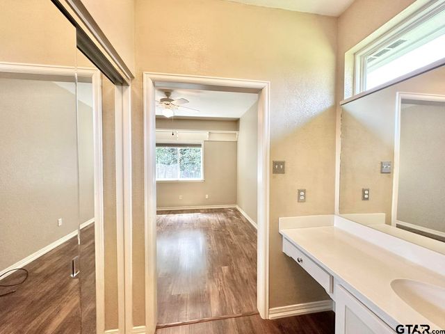 19390 Sandhill Lane, Flint, TX 75762