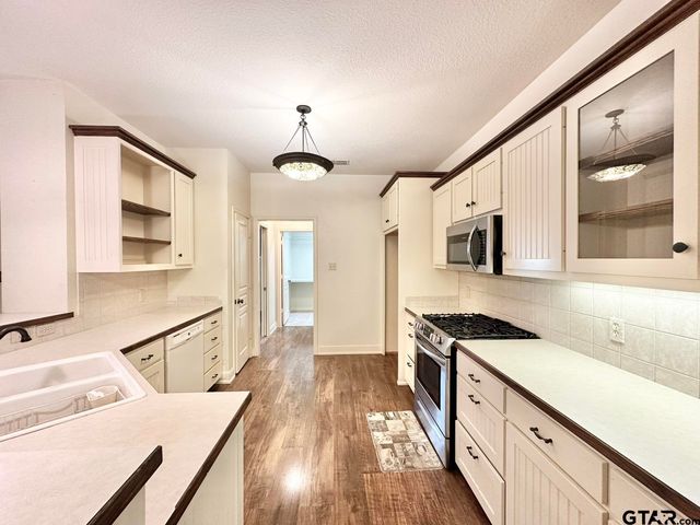 19390 Sandhill Lane, Flint, TX 75762