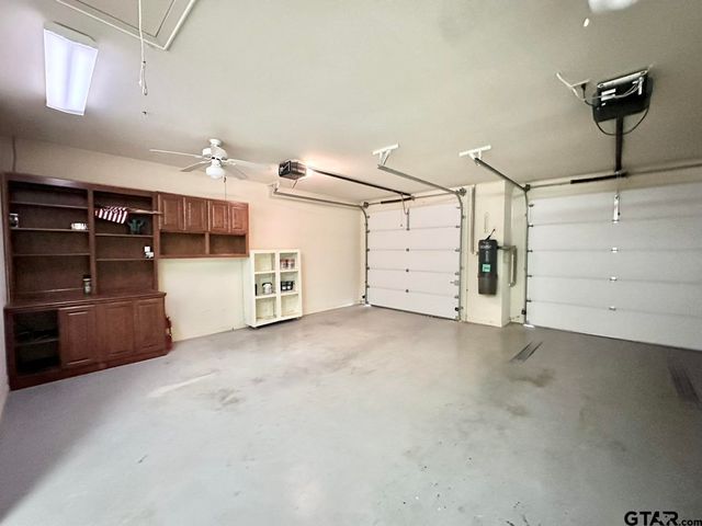 19390 Sandhill Lane, Flint, TX 75762