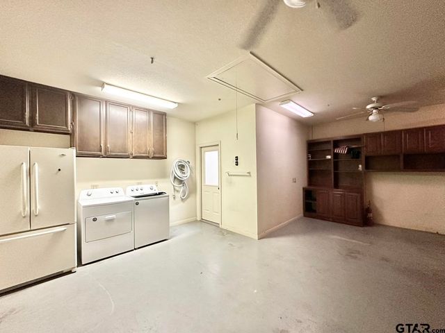 19390 Sandhill Lane, Flint, TX 75762