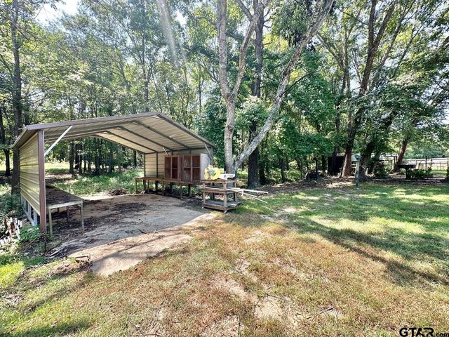 19390 Sandhill Lane, Flint, TX 75762