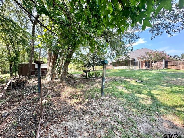 19390 Sandhill Lane, Flint, TX 75762