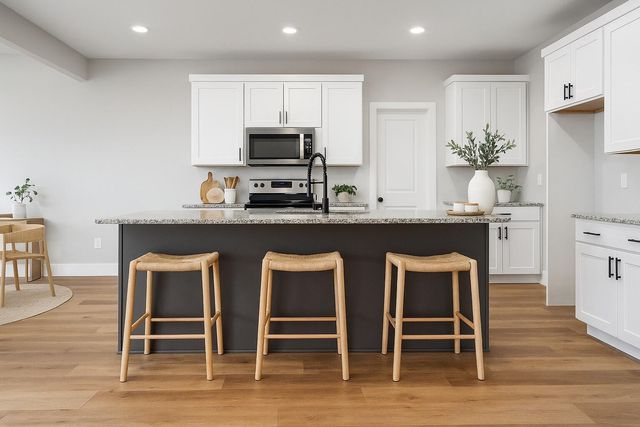 211 E Clayton Lane, Republic, MO 65738