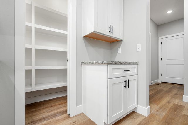 211 E Clayton Lane, Republic, MO 65738