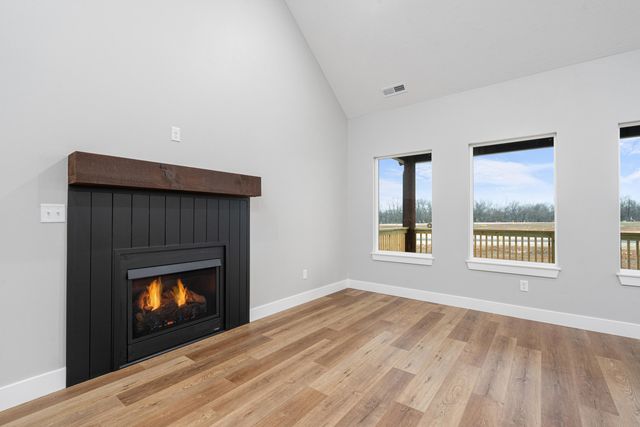 211 E Clayton Lane, Republic, MO 65738