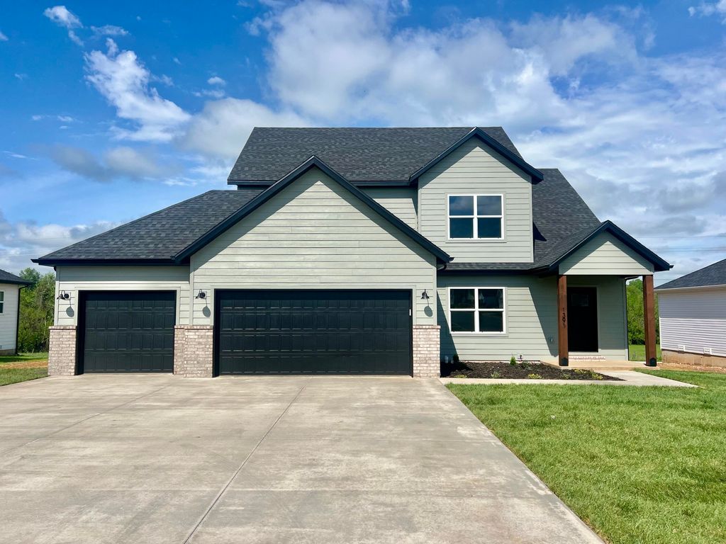 211 E Clayton Lane, Republic, MO 65738