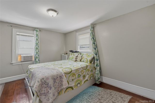 11932 195th Street, Saint Albans, NY 11412