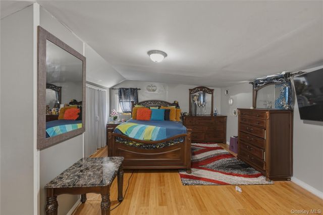 11932 195th Street, Saint Albans, NY 11412