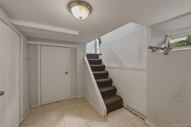 11932 195th Street, Saint Albans, NY 11412