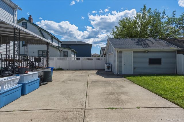 11932 195th Street, Saint Albans, NY 11412