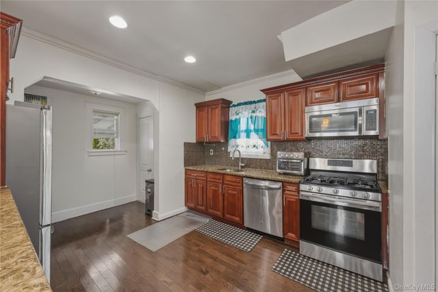 11932 195th Street, Saint Albans, NY 11412