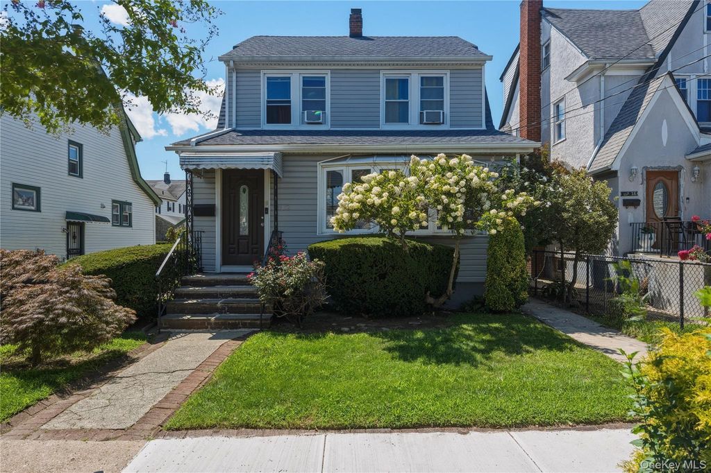 11932 195th Street, Saint Albans, NY 11412