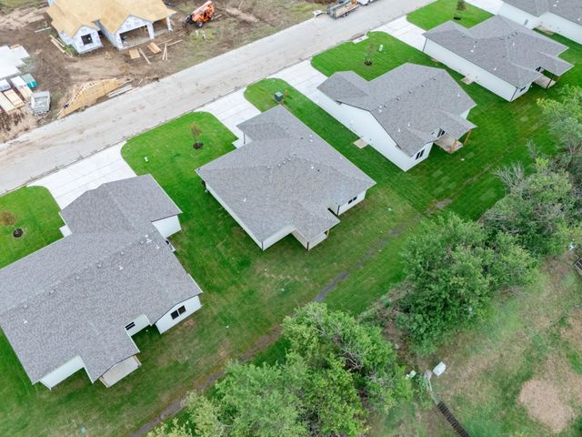 525 E Elmwood St, Park City, KS 67147