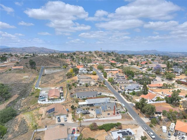 14452 Harvey Lane, Riverside, CA 92503