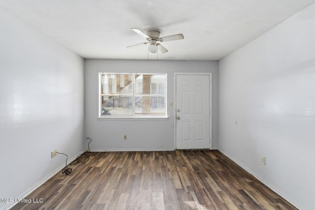 105 Hardwood Court, Hattiesburg, MS 39401