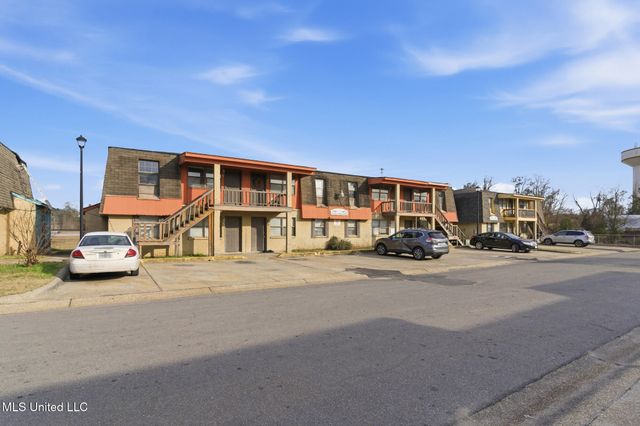 105 Hardwood Court, Hattiesburg, MS 39401