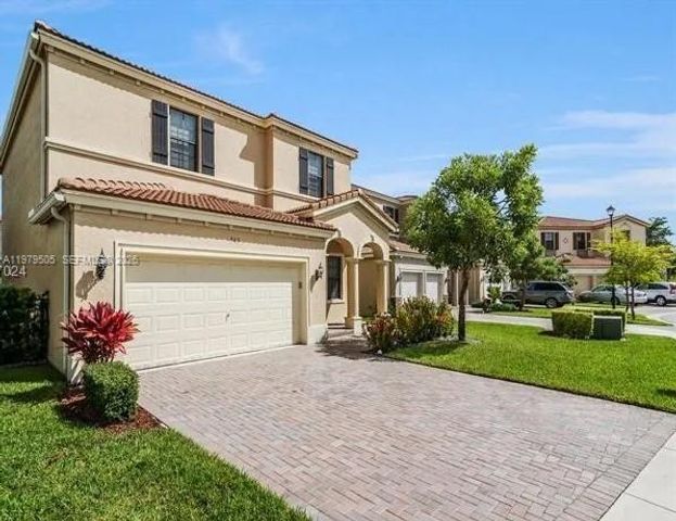 965 NE 193rd Ter 965, Miami, FL 33179