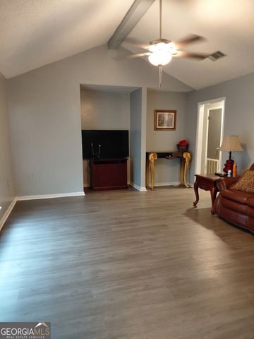 7396 Knoxville Road, Lizella, GA 31052